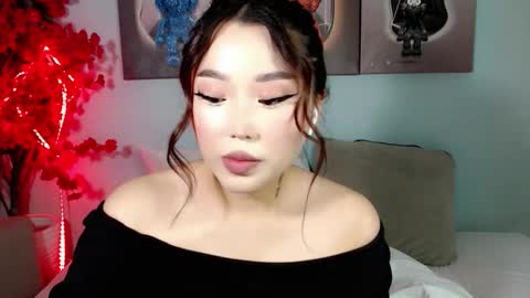 Snapshot of ichiben chatting on 10-18-25, 12:02 ichiben online show from 10-18-25, 12:02