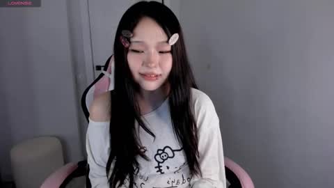 Hitomi   online show from 10-19-25, 03:45