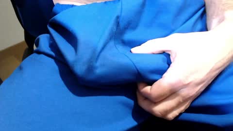 Snapshot of icky_thumps chatting on 04-06-26, 04:32 icky_thumps online show from 04-06-26, 04:32