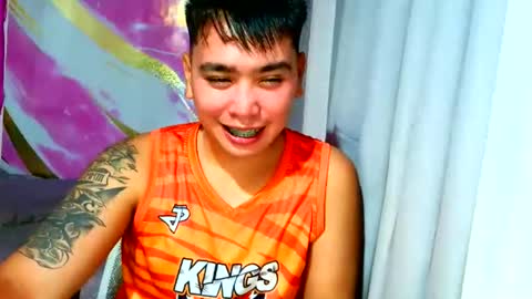 iconic_vince online show from 10-12-25, 01:32