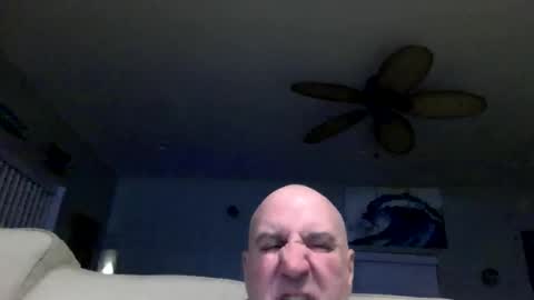 icumming online show from 12-17-25, 02:06