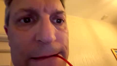 Snapshot of icums4u chatting on 09-24-25, 01:36 icums4u online show from 09-24-25, 01:36