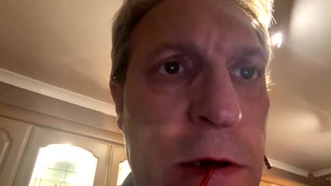 Snapshot of icums4u chatting on 11-26-25, 07:37 icums4u online show from 11-26-25, 07:37