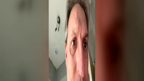 Snapshot of icums4u chatting on 06-16-26, 05:26 icums4u online show from 06-16-26, 05:26