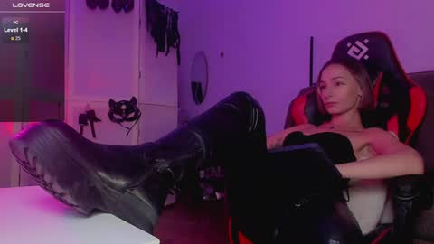 Mary online show from 12-20-24, 06:24