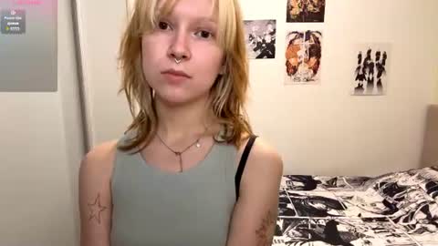 Snapshot of idellwold chatting on 06-20-26, 07:38 Sarah online show from 06-20-26, 07:38