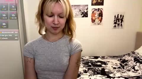 Snapshot of idellwold chatting on 06-27-26, 07:19 Sarah online show from 06-27-26, 07:19