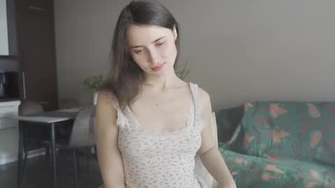 Snapshot of ifyouleave chatting on 02-18-25, 12:28 Belle online show from 02-18-25, 12:28