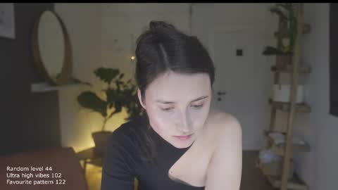 Snapshot of ifyouleave chatting on 10-17-25, 11:24 Belle online show from 10-17-25, 11:24