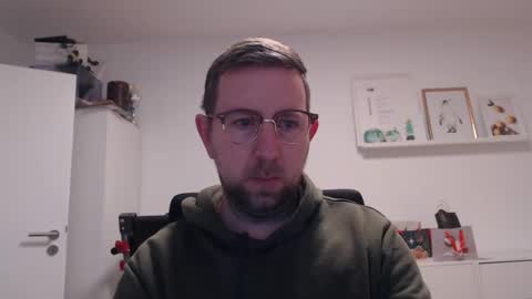 Snapshot of iggi2707 chatting on 12-17-24, 08:01 ner d online show from 12-17-24, 08:01