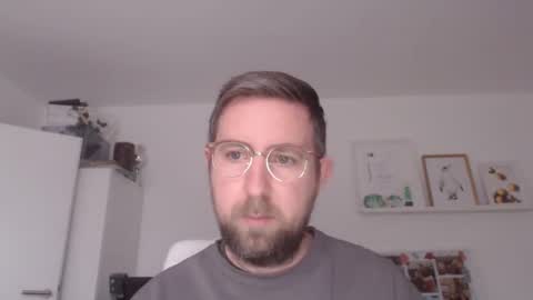 Snapshot of iggi2707 chatting on 01-08-25, 08:49 ner d online show from 01-08-25, 08:49