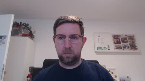 Snapshot of iggi2707 chatting on 01-21-25, 09:35 ner d online show from 01-21-25, 09:35