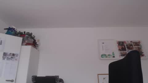 Snapshot of iggi2707 chatting on 01-24-25, 11:48 ner d online show from 01-24-25, 11:48