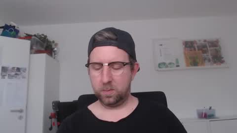 Snapshot of iggi2707 chatting on 02-15-25, 10:11 ner d online show from 02-15-25, 10:11