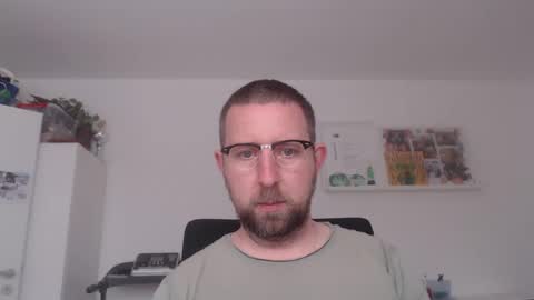 Snapshot of iggi2707 chatting on 03-10-25, 12:26 ner d online show from 03-10-25, 12:26