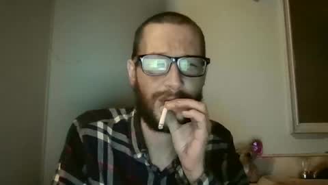 Snapshot of iggy617 chatting on 06-21-26, 05:32 iggy617 online show from 06-21-26, 05:32
