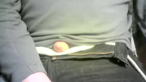 Snapshot of ignoredlittlestloser chatting on 01-06-26, 10:08 ignoredlittlestloser online show from 01-06-26, 10:08