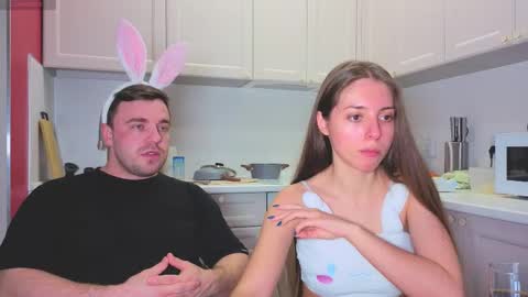 Julia and Mira online show from 10-31-25, 07:59