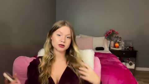 cassie online show from 10-22-25, 05:13