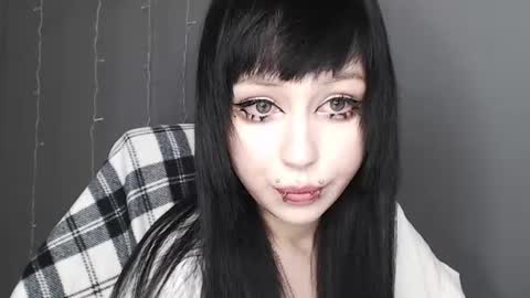 Snapshot of iiiiiiis chatting on 06-15-26, 12:29 iiiiiiis online show from 06-15-26, 12:29