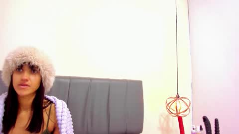 Isabella online show from 03-21-26, 11:04