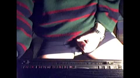 ikissuuuu online show from 03-30-26, 03:02