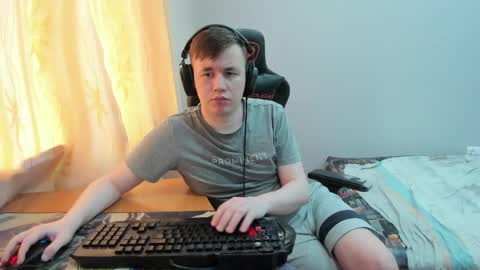 Snapshot of iliaskrislove chatting on 04-25-26, 08:06 iliaskris online show from 04-25-26, 08:06