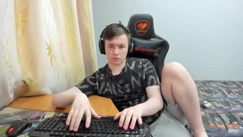 Snapshot of iliaskrislove chatting on 05-19-26, 04:35 iliaskris online show from 05-19-26, 04:35