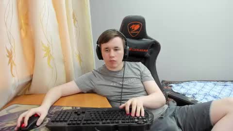 Snapshot of iliaskrislove chatting on 05-31-26, 12:30 iliaskris online show from 05-31-26, 12:30