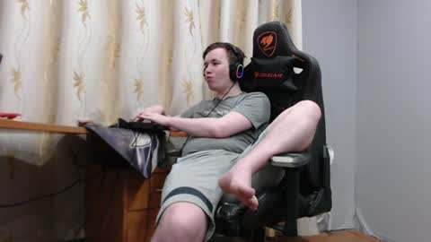Snapshot of iliaskrisloveee chatting on 06-25-26, 06:01 lord online show from 06-25-26, 06:01