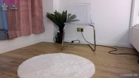 Emma online show from 10-22-25, 04:46