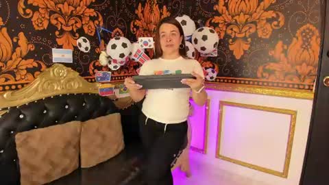 Snapshot of iliy_pervertedx chatting on 07-08-26, 11:26 LILY online show from 07-08-26, 11:26