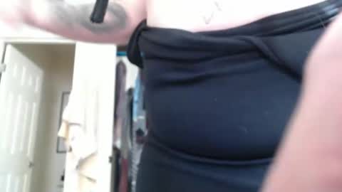 Snapshot of ilovesissyboys chatting on 11-25-25, 10:21 ilovesissyboys online show from 11-25-25, 10:21