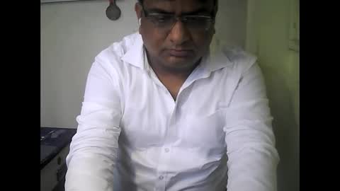 Snapshot of iloveumilf2310 chatting on 06-11-26, 11:19 iloveumilf2310 online show from 06-11-26, 11:19