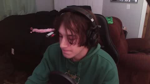 Snapshot of iluvurgirl chatting on 12-05-24, 05:37 luna online show from 12-05-24, 05:37