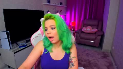 Roxy online show from 09-19-25, 07:36