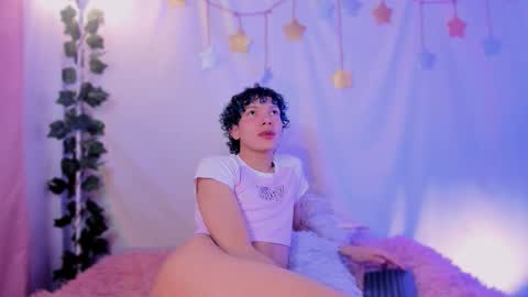 Alejo independent model   online show from 12-14-25, 02:06