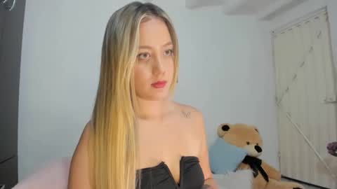 Caro   online show from 05-28-26, 04:43