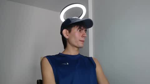 Snapshot of im_davo23 chatting on 04-21-26, 03:50 Davo online show from 04-21-26, 03:50