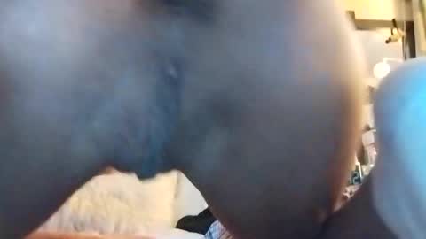 Ellliiana  online show from 10-17-25, 06:43