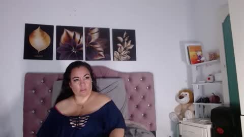 Hellen online show from 10-13-25, 07:52