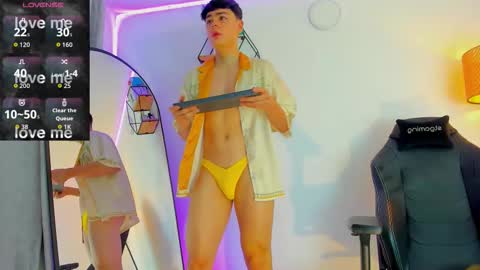 Snapshot of im_juaniito chatting on 09-12-25, 02:44 40 OFF TODAY online show from 09-12-25, 02:44