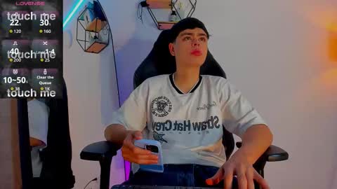 Snapshot of im_juaniito chatting on 09-14-25, 01:38 40 OFF TODAY online show from 09-14-25, 01:38