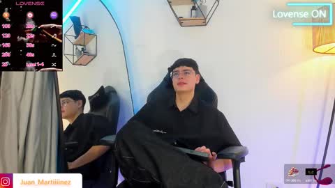 Snapshot of im_juaniito chatting on 10-04-25, 04:21 40 OFF TODAY online show from 10-04-25, 04:21