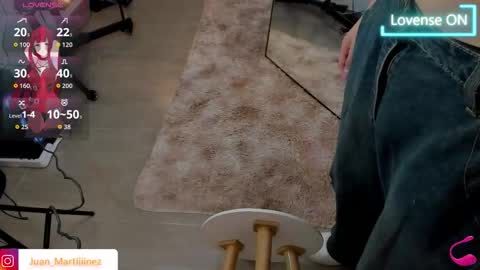 Snapshot of im_juaniito chatting on 10-13-25, 02:44 40 OFF TODAY online show from 10-13-25, 02:44