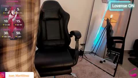 Snapshot of im_juaniito chatting on 11-14-25, 04:00 40 OFF TODAY online show from 11-14-25, 04:00