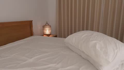 Key online show from 03-25-26, 03:34