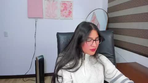 Snapshot of im_miia chatting on 07-17-26, 11:53 Mia online show from 07-17-26, 11:53