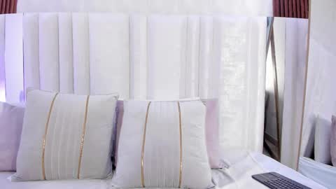 Nika online show from 09-30-25, 04:50