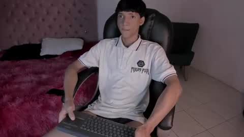 Snapshot of im_ralff chatting on 07-10-26, 03:00 RALF online show from 07-10-26, 03:00